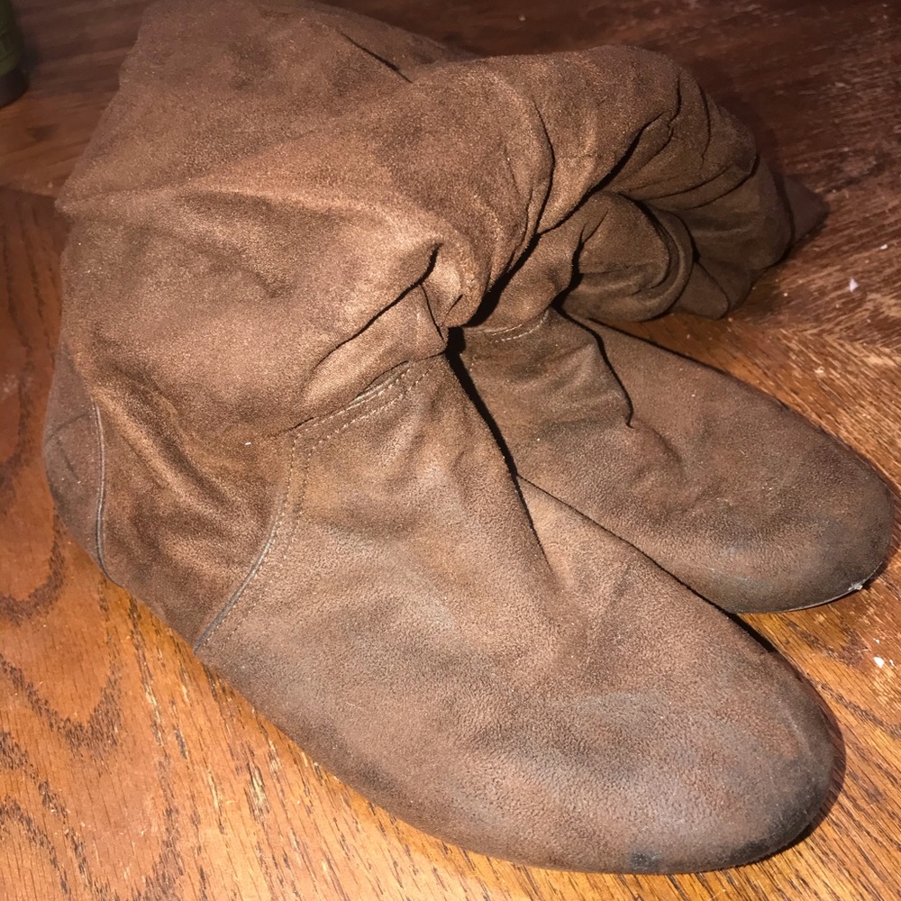 |3 for $30| Brown suede boots